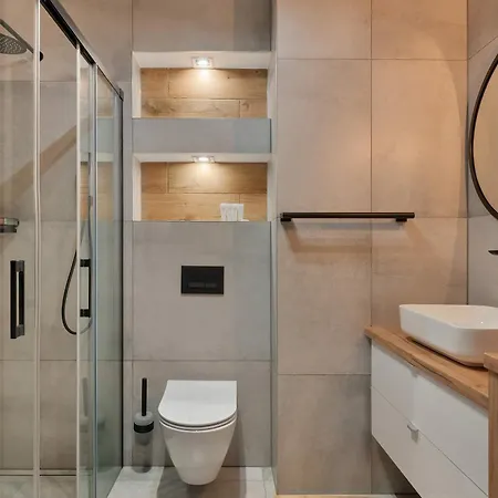 Cozy With Parking And Balcony By Renters Διαμέρισμα *